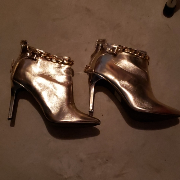 Boots - Picture 1 of 3